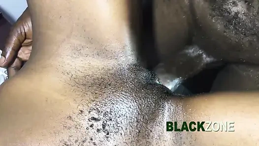 Aku ngentot pembantuku dari belakang, waktu dia lagi nyari sesuatu