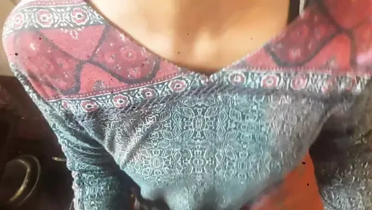 Fucking the Housemaid While She Is Cooking