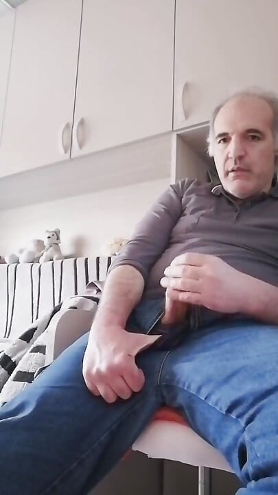 My Hard, Swollen Cock Wants to Be Wanked Right Away!