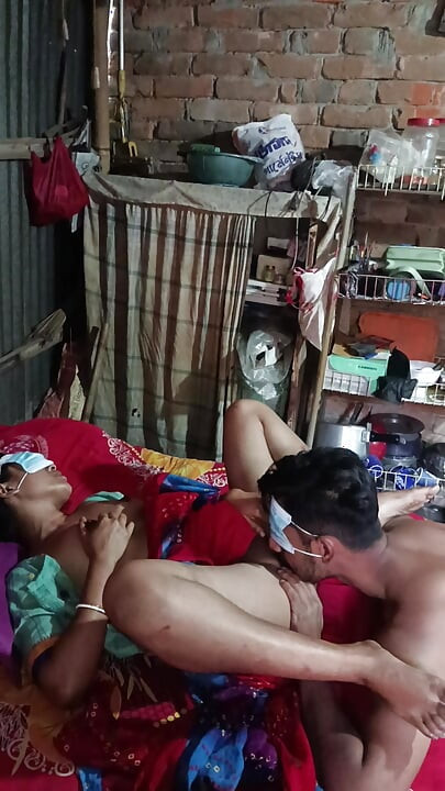 Senhora está pagando o salário de estudante particular fodendo ele.