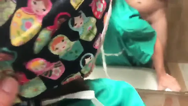 Doutora e Doutor numa trepada no banheiro