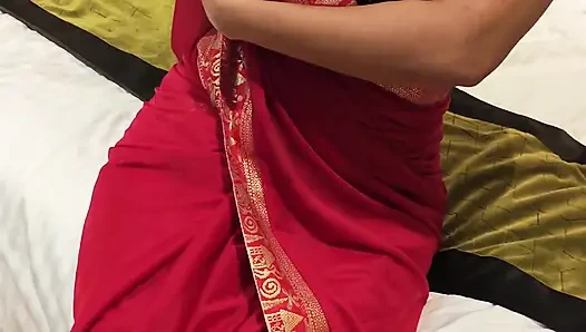 Sassy Riya Wearing Saare