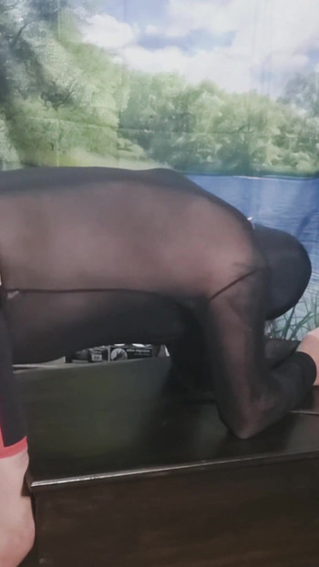 UnvergesslicheR MOMENT von "SIE HAT EINEN NADELSCHWANZ GEFUNDEN, MIT DEM SIE HIA-ARSCH FICKEN KANN"
