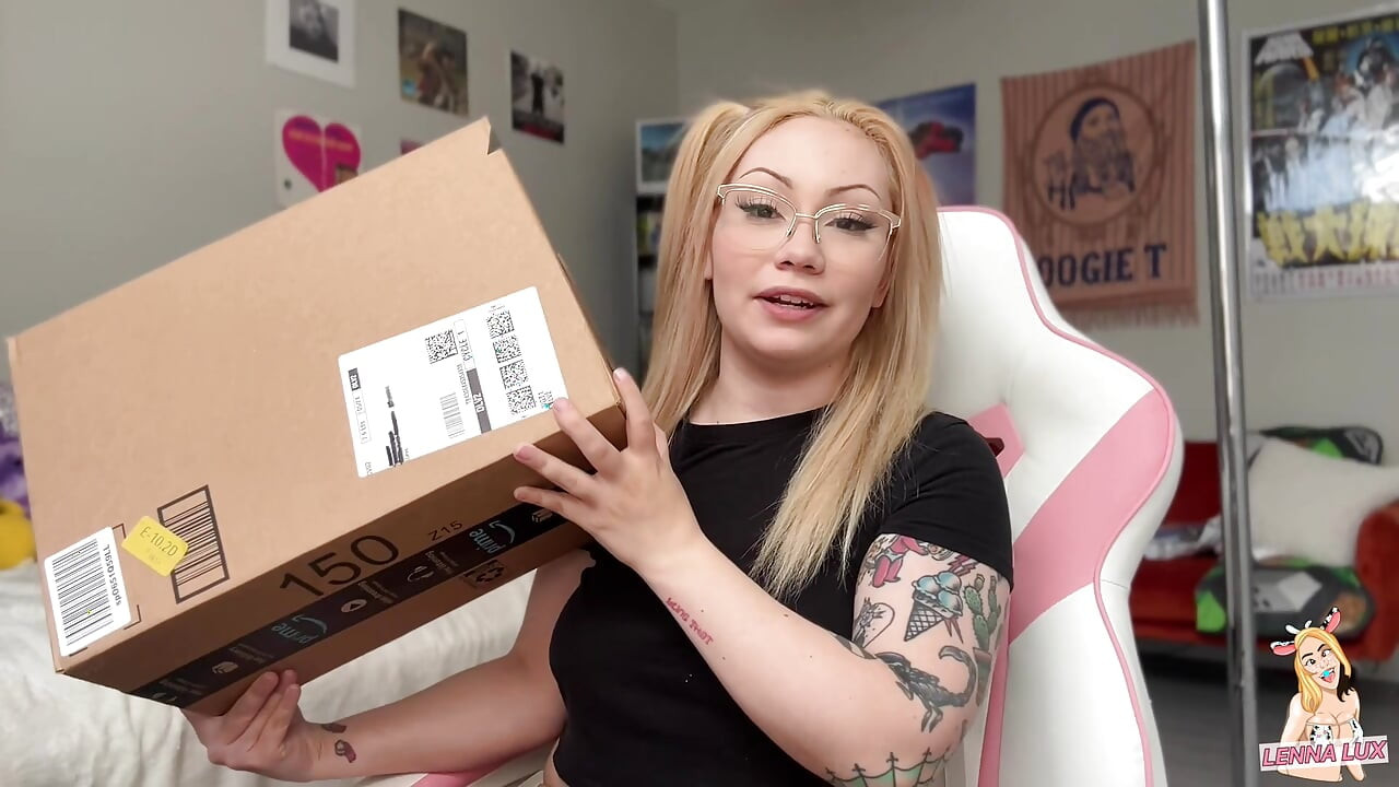 Unboxing My Fuck Machine