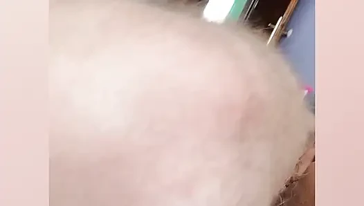 Dövmeli orta yaşlı seksi kadın evde sikiliyor