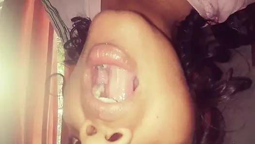 Üvey kızın üvey babasının yarağına hiç utanması yok