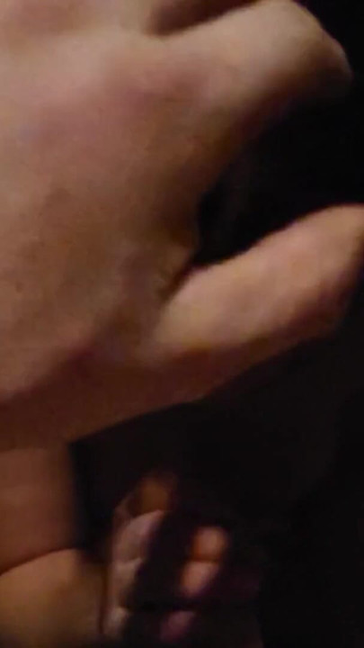 Silný okamžik z "Cock Loving Cum Slurping Babe Chce to do obličeje"