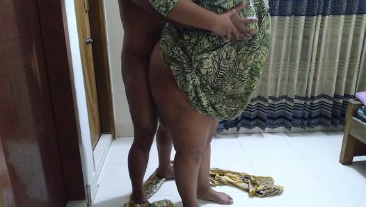 エジプトの大きなお尻&巨大なおっぱいホットBBWおばさんが部屋を掃除するとき隣人男肛門性交&彼女のお尻に精液を与える-イスラム教徒