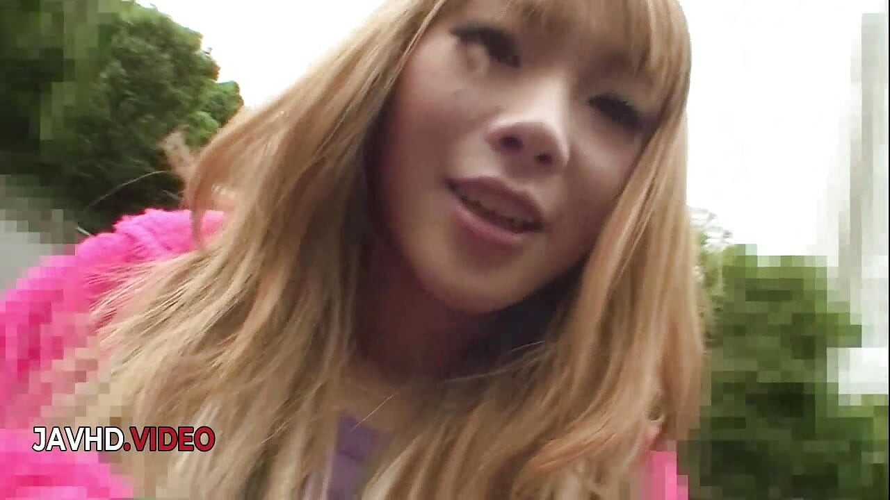 Die freche asiatische schönheit Saki Oshiro verführt schwanz im bad und reitet dann wie verrückt