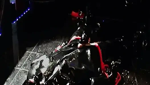 Kauçuk köle için kötü soğuk su tedavisi