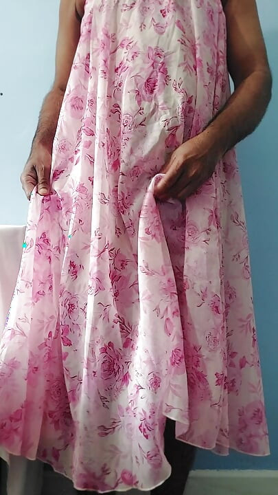 Butter Silk şeffaf çiçekli volanlı şifon etek giyerek mastürbasyon yapıyorum
