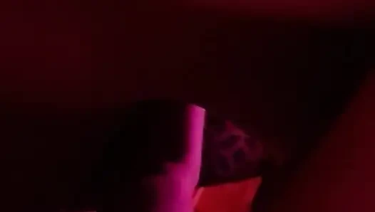 Я сосу его хуй, пока он лижет мои сексуальные пальцы ног