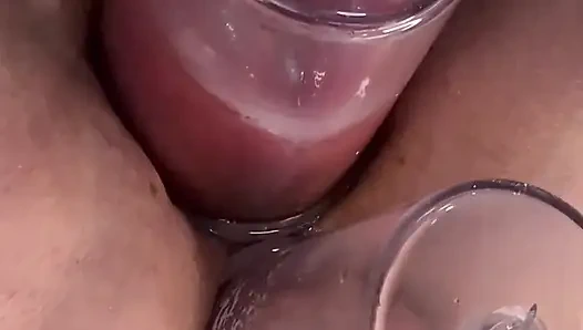 Close up - seks anal ekstrem dan memek bebrulu. Muasin memekku pakai mainan seks favoritku!