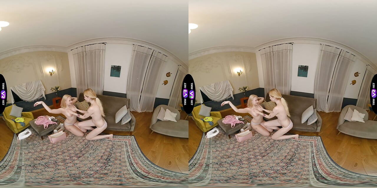 Sara Bork și Stacy Fort Împart o Sesiune Lesbiană Fierbinte - TeenMegaWorld