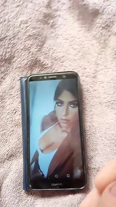 Sara (amatoriale) cum