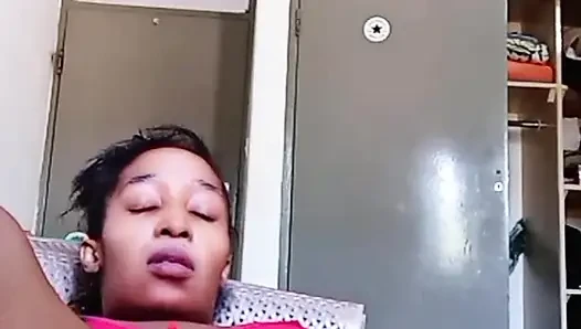 Have funny with kiki