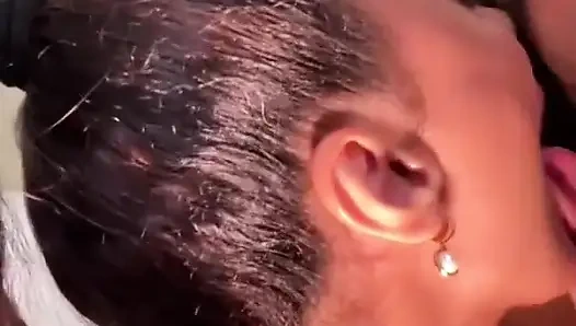 Hintli sürtük göt yiyor