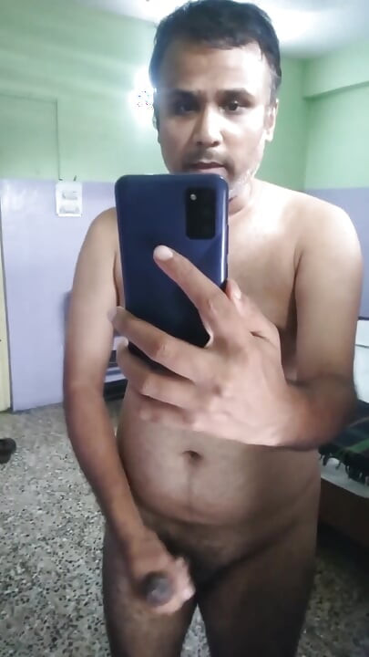 Full Nude Guy Fucks You for Free....