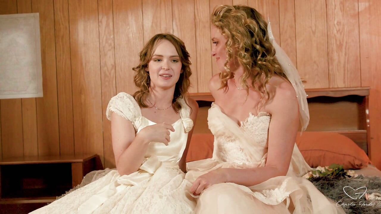 Entrevista: Matrimonio Y Separ Con Charlie Forde, Lilly Bell