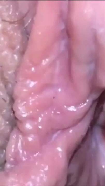 My fat pierced pussy peeing in the toilet | Clip 1