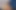 かわいいトランスが大きなディルドをマスターしようとして接写で絶頂