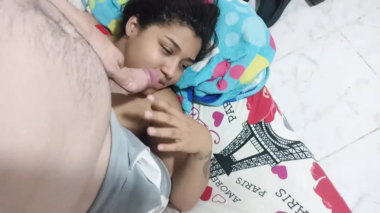 18 year old brunette big saggy tits from New York United States fucking her stepbrother’s big dick Friends fucking
