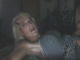 cdandi eats own cum
