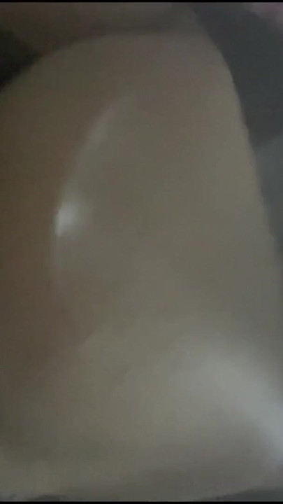 Hajde, molim te u moju sobu. Tako sam pohotna. | Isječak 1