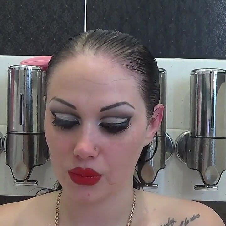 Naughty hair wetting, washing and brushing with sexy make-up JOI