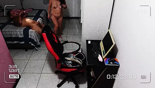 Istri nakal ini selingkuh dari suaminya sama tetangganya sendiri!