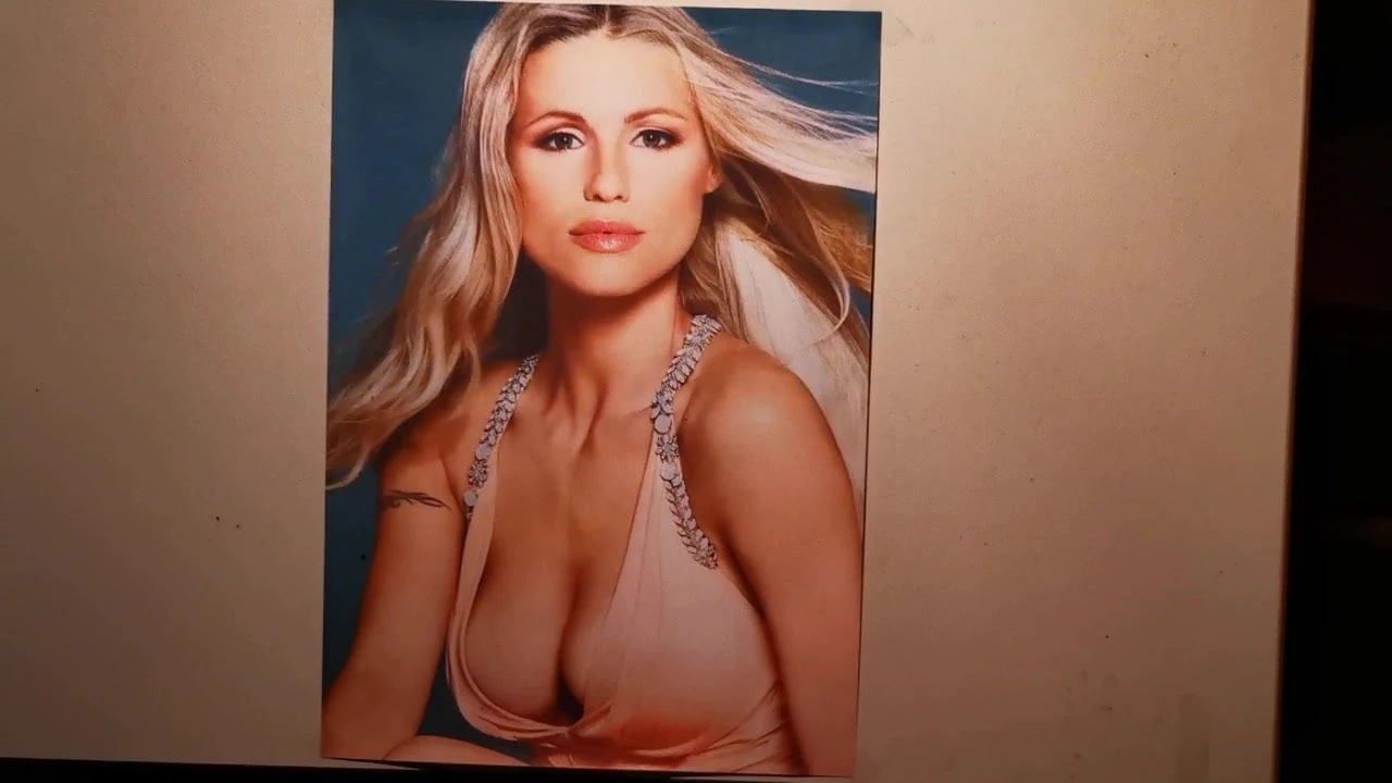 Michelle hunziker sperma-tribut 2
