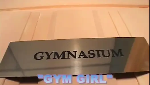 Ein vollbusiges junges mädchen genießt einen schönen großen schwanz