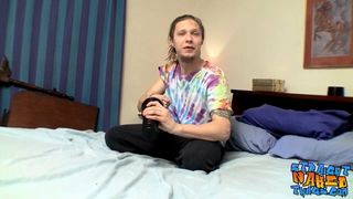 Heterosexual amateur Max Ward usa Fleshlight para masturbarse en solitario