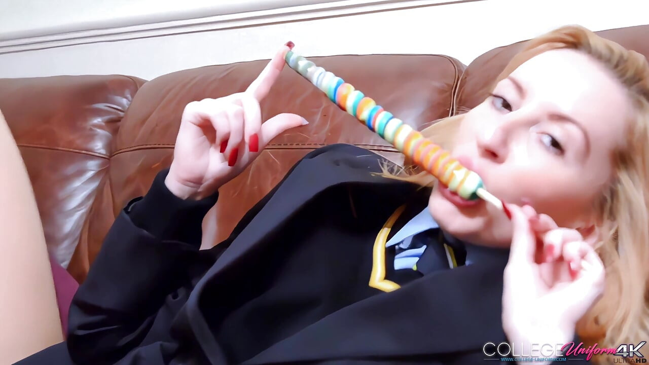 Mo'lolly Featuring Sophia Smith