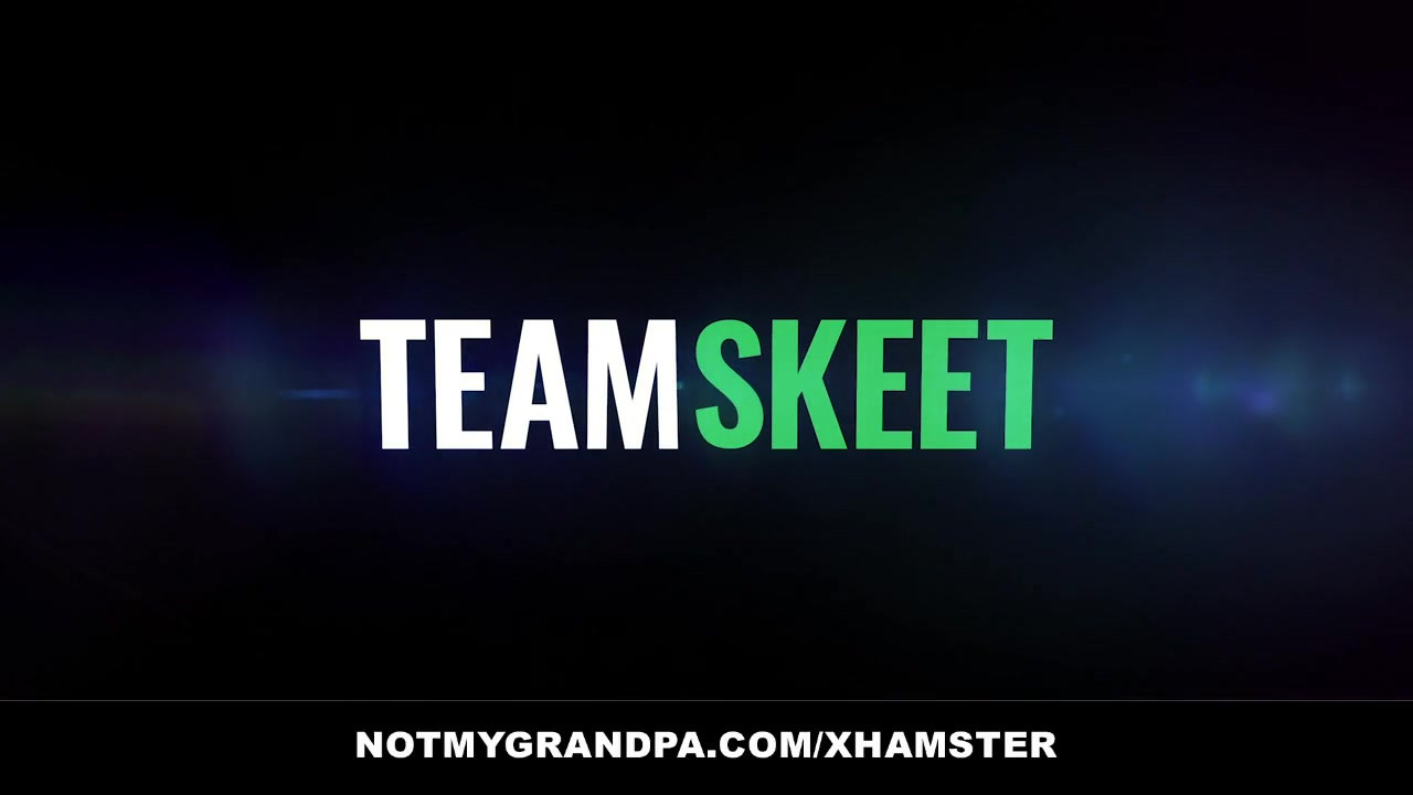 不潔な義理のおじいちゃんが孫娘を利用する - 偽物