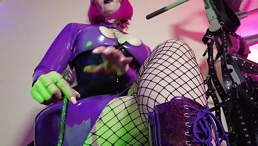 Fetiş kauçuk dominatrix eva lateks mor elbise maskesi büyük götlü orta yaşlı seksi kadın oyuncakları bdsm kadın egemenliği solo ateşli