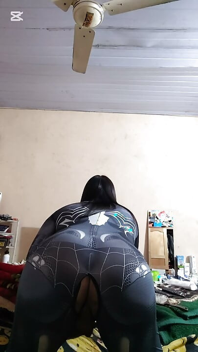 Ladyboy in her cosplay wants to get fucked