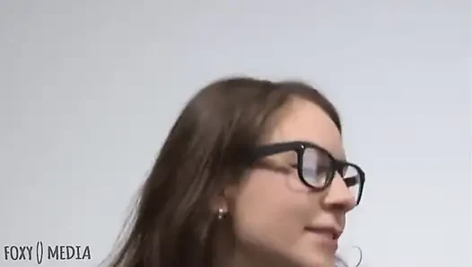 Zwei Beste Freundinnen Spielen Mit Einem Schwanz