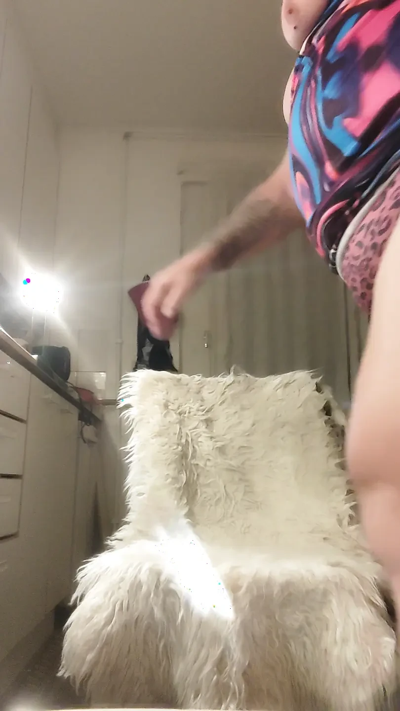 Crossdresser caută un soț negru, cur mare și dildo cu țâțe mici reale În I caută o pulă neagră mare iubit m-a lovit