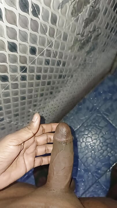 Ngocok kontol di malam hari