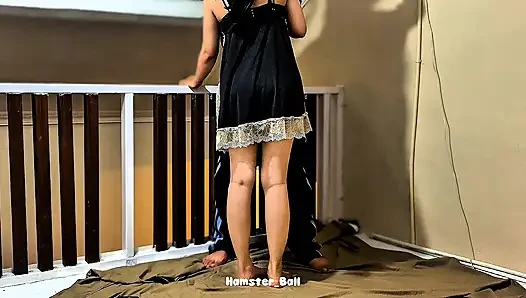 Sex: A MILF Neighbor Gives a Blowjob on the Balcony