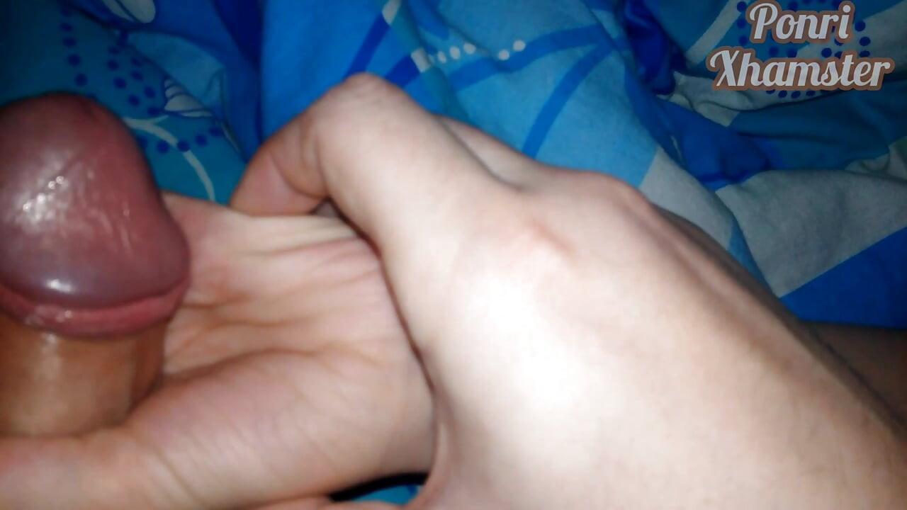 Stepsister's hand secretly helps me cum 2 times