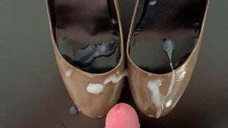 Son cums on and inside step mothers High Heels