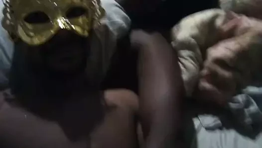 Kepala bertopeng