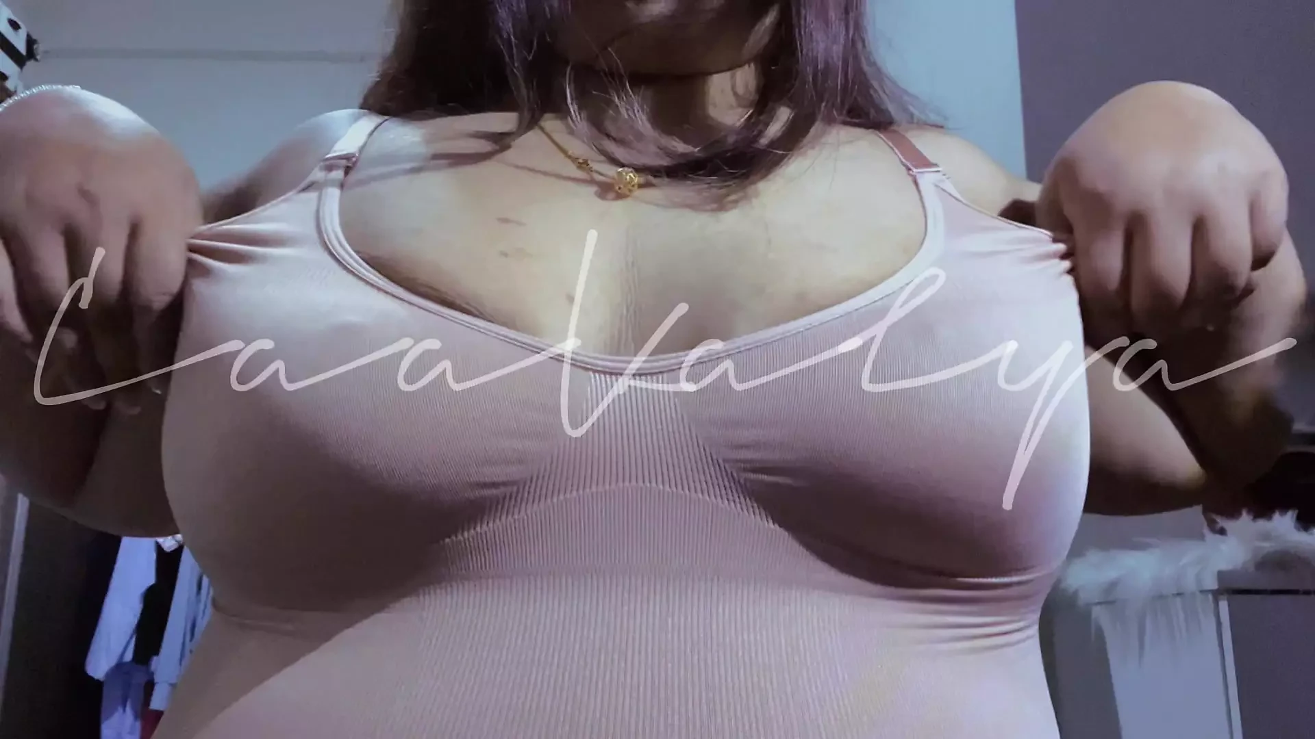 巨乳