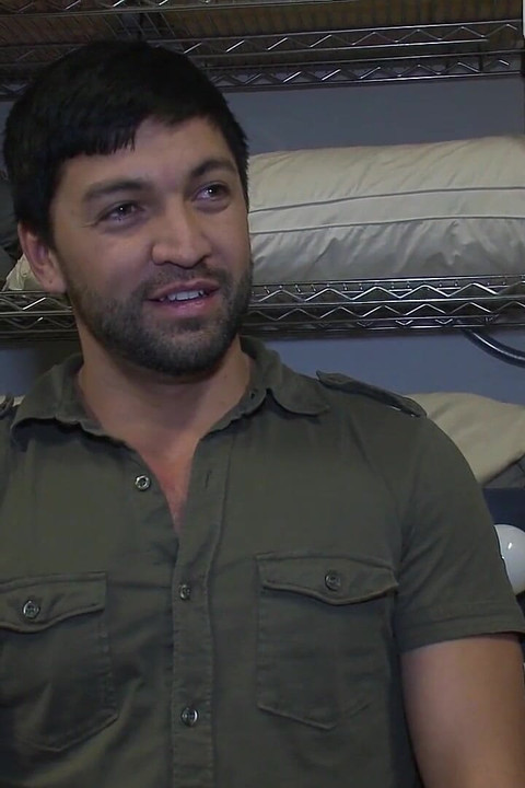 Dominic Pacifico: Grupno jebana od nepoznatih muškaraca