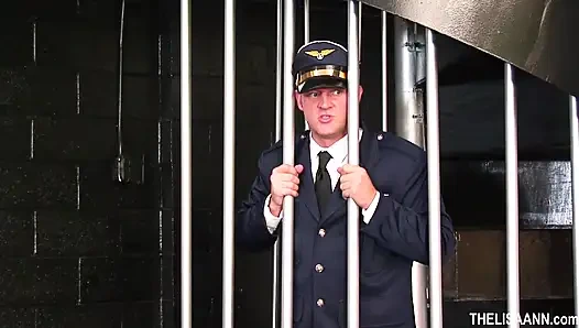 Lisa ann şişeden çıkan bir cin sikiliyor