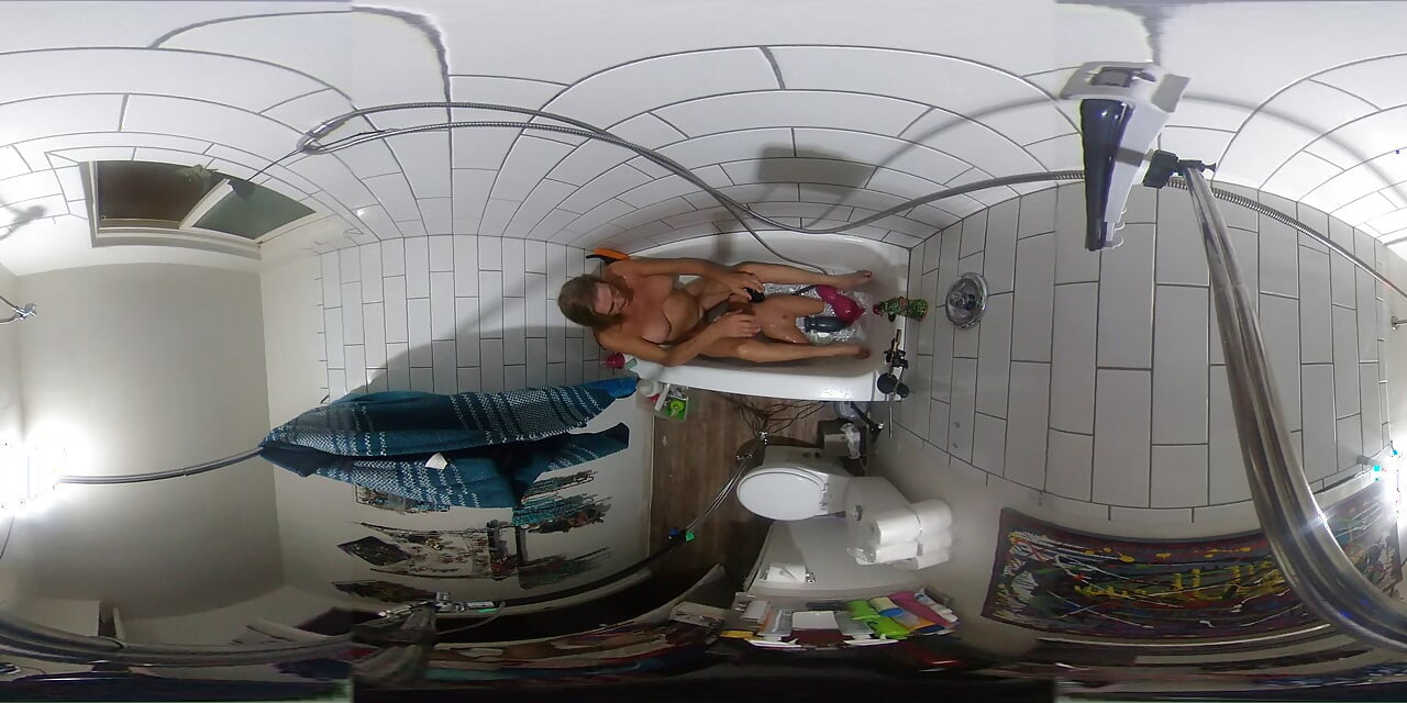Lizzy Yum VR October 2026 Bathing Masturbation Dilating