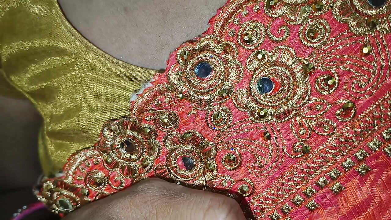 Telugu dhokhebaaj patni ki parosi ke saath chudaee