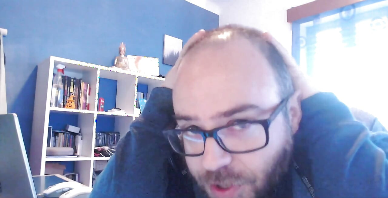 Ravingr Video